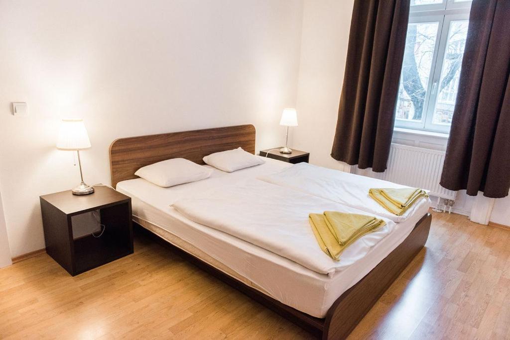 Lion Apartments In Historical Center, Bratislava Old Town Exterior photo