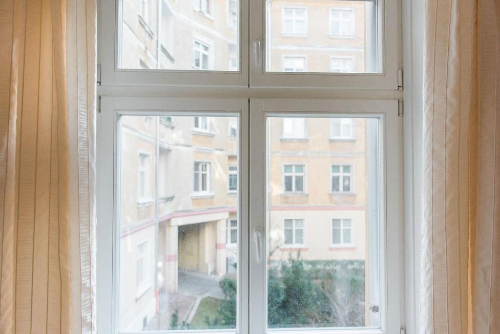 Lion Apartments In Historical Center, Bratislava Old Town Exterior photo